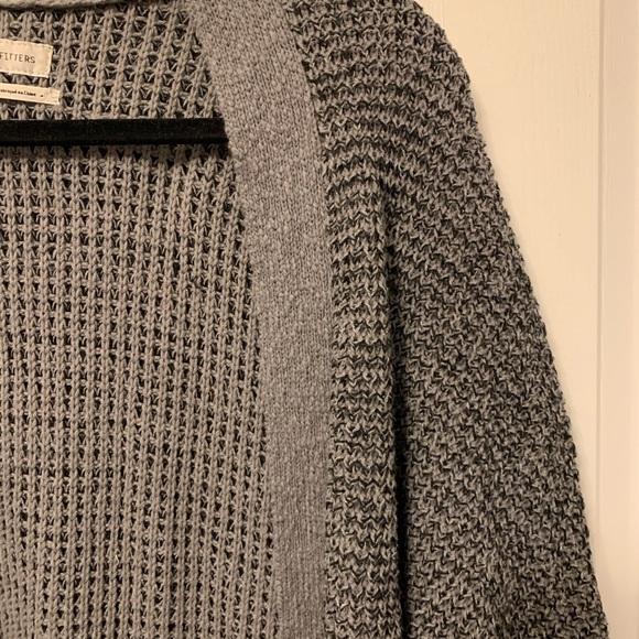 ✨SALE✨Urban Outfitters oversized cardigan - Picture 5 of 10